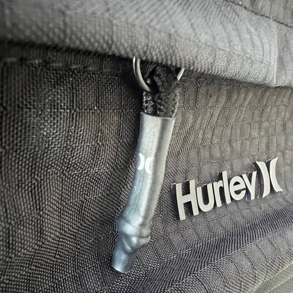 Hurley Fanny Pack Crossbody Belt or Waist Bag, New with Tags - Picture 12 of 15